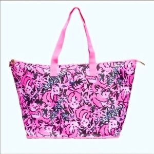 NWT Lilly Pulitzer Hanging with my boo packable tote printed Molly tote